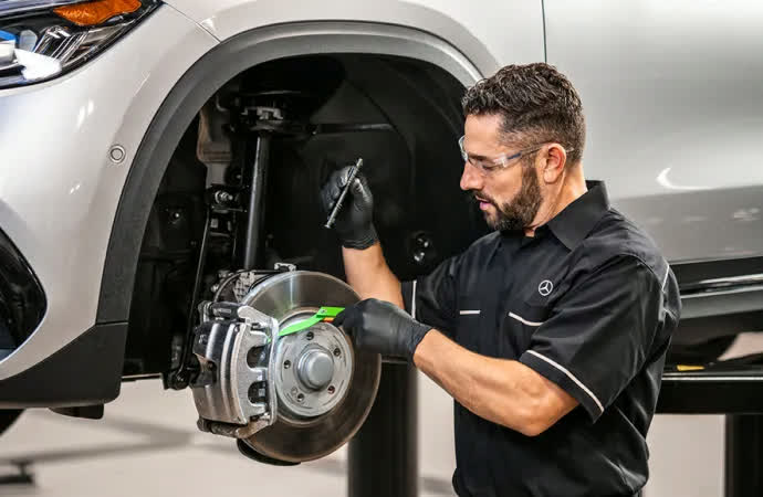 Mercedes-Benz service work at Prestige Motorworks